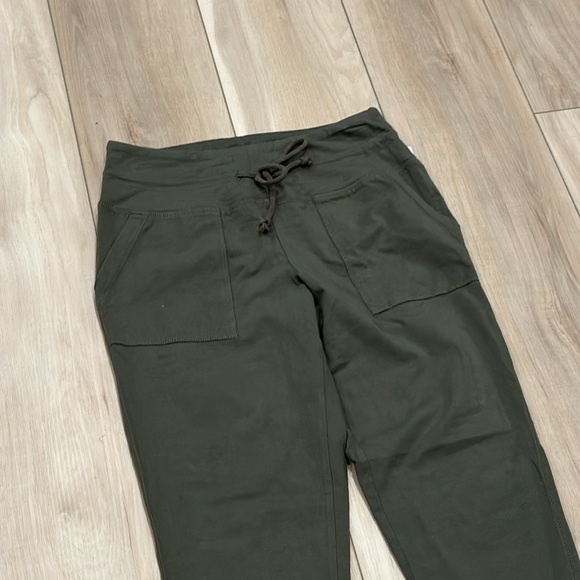 New Wild Fable Athletic Yoga Stretch Lounge Pants Green Size M Medium Joggers - Picture 4 of 7